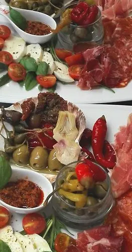 Am Radweg & Ristorante Juani Guest house